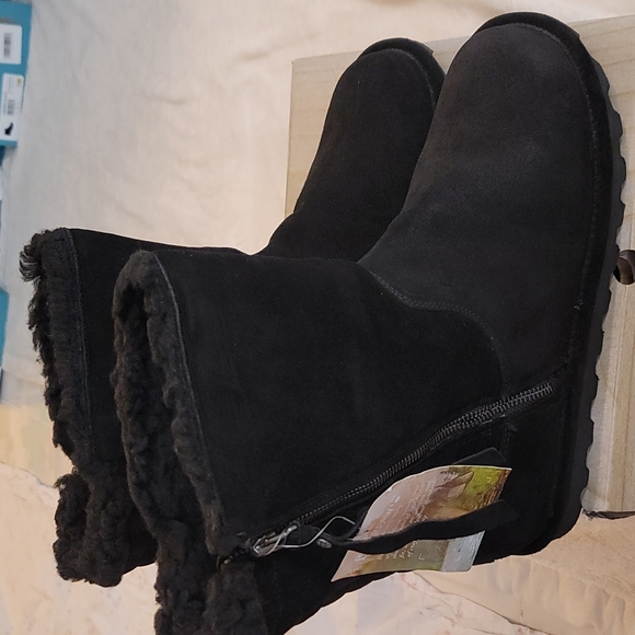 Bearpaw Lindsay Suede Quilted Boot With 